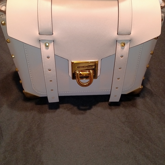 Michael kors purse/ crossbody - Picture 7 of 7